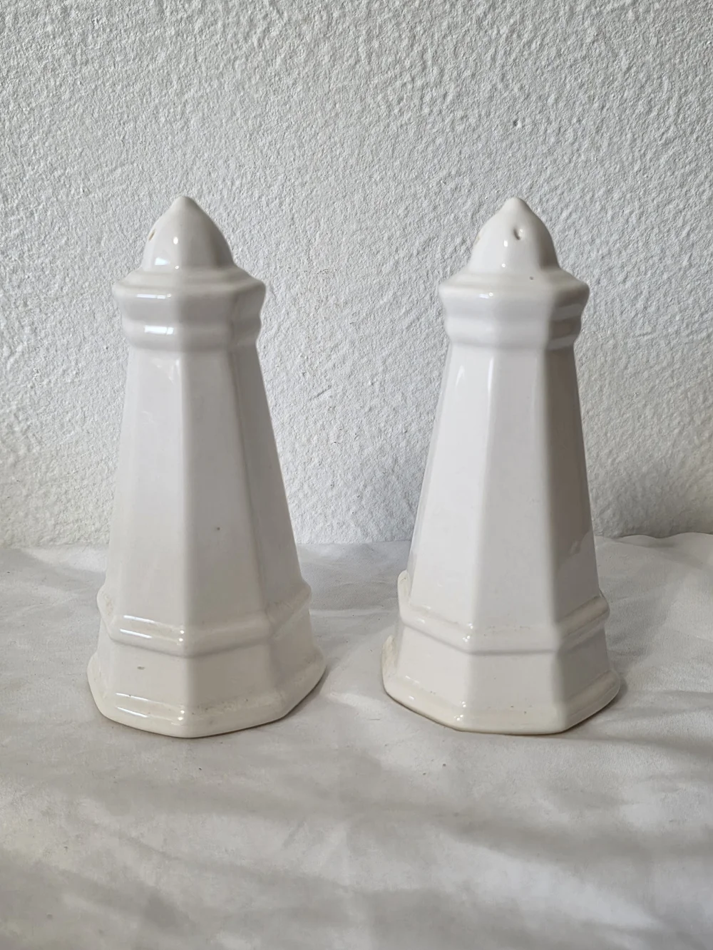 Pfaltzgraff set includes